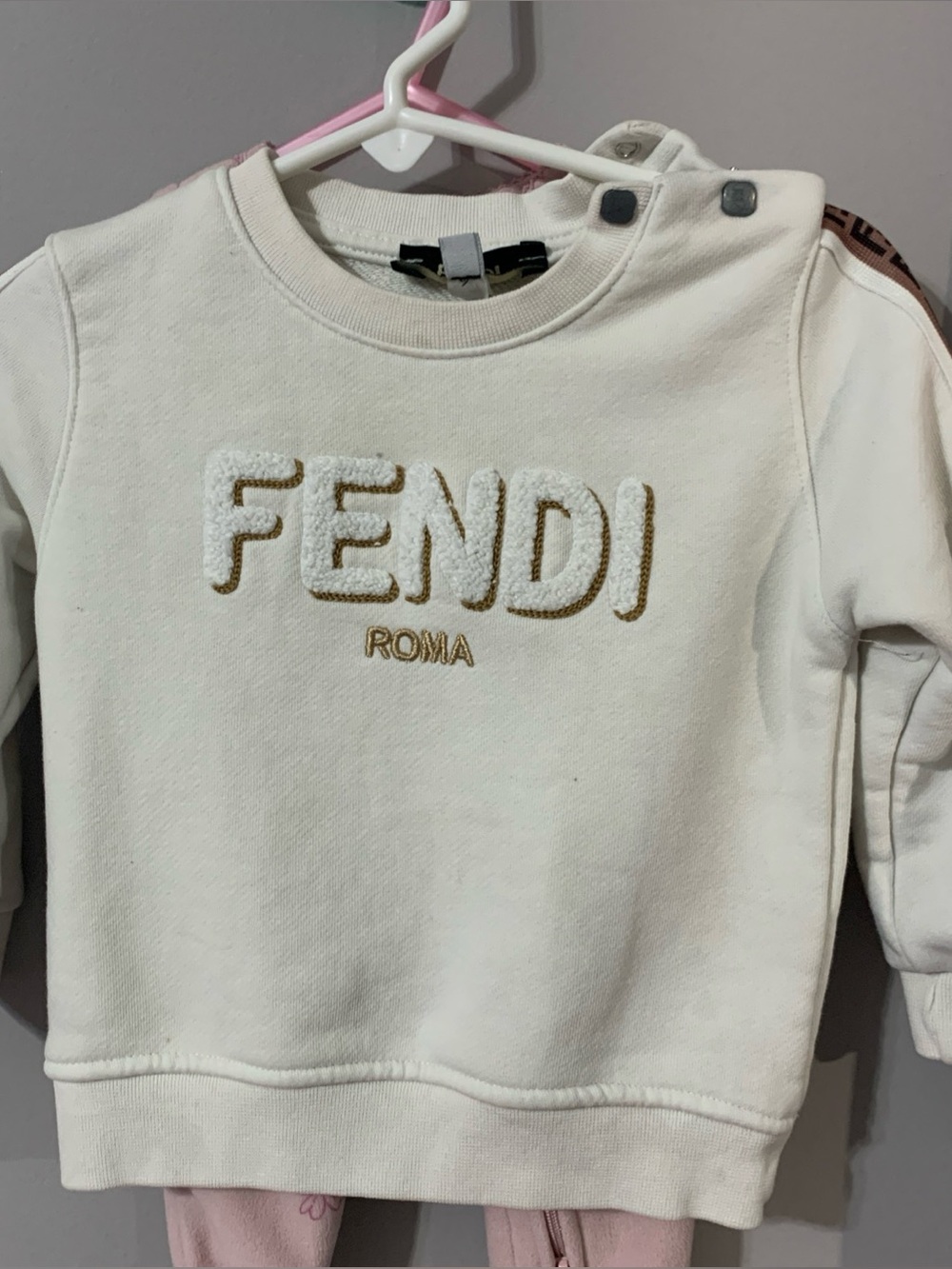 Fendi Kids unisex Cream Logo Crewneck Sweatshirt with Gold Embroidery